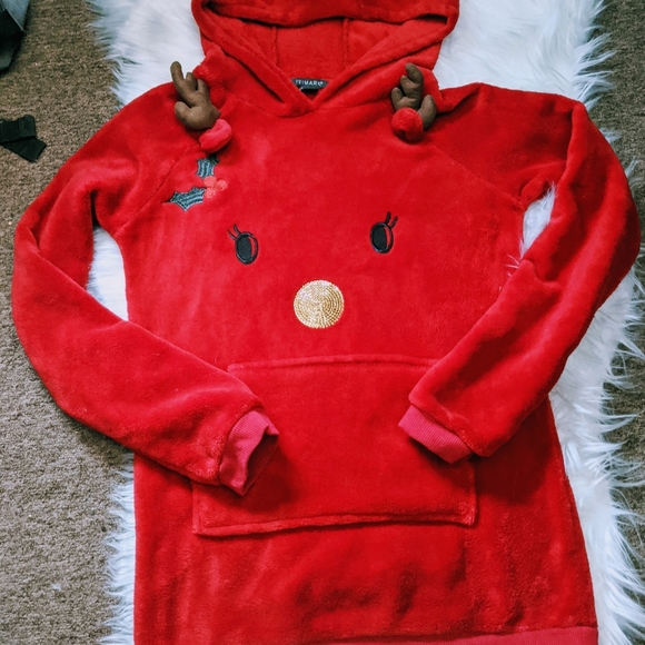 primark red sweatshirt